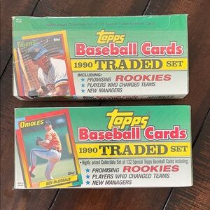 Topps Baseball Cards 1990 Traded Set - Green and Red